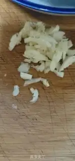 Make Garlic paste with peas step 1