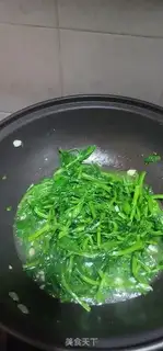 Make Garlic paste with peas step 5