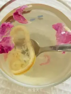Make Rose lemon tea step 9