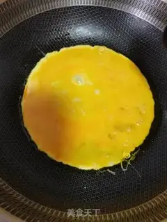 Make Tomato fried eggs step 1