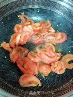 Make Tomato fried eggs step 4