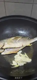 Make Sour sauce and yellowfish step 5