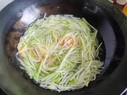 Make Yellow chicken step 8