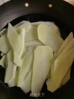 Make The lamb soup pan step 0