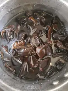 Make Chestnut chicken step 1
