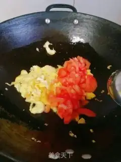 Make Tomato egg noodles step 4