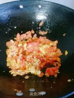 Make Tomato egg noodles step 5
