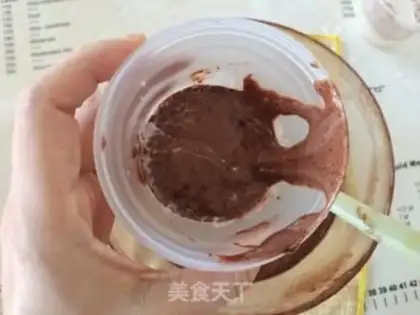 Make Christmas chocolate stake cake step 6