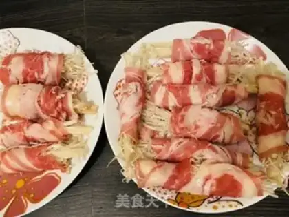 Make Golden mushroom roll step 0