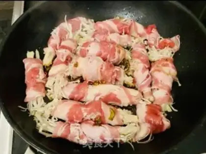 Make Golden mushroom roll step 2
