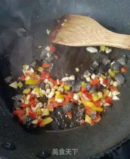 Make Five eggs of fried rice step 5
