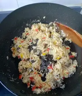 Make Five eggs of fried rice step 6