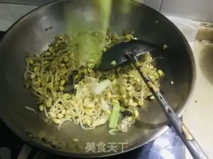 Make Soybean sprouts step 1