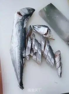 Make Dry-fried mackerel step 0