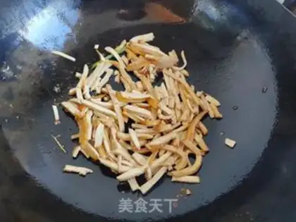Make Blue bean fried meat step 3