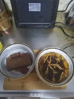 Make Spicy soup step 1