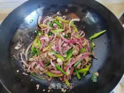 Make Onion celery and roast beef step 7