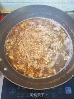 Make Duck spicy noodles step 8