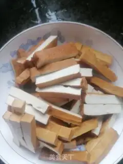Make Celery fried dry step 0