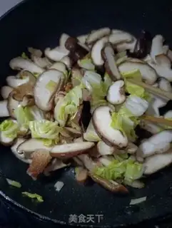 Make Pork cabbage fried mushrooms step 7