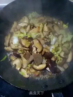 Make Pork cabbage fried mushrooms step 9
