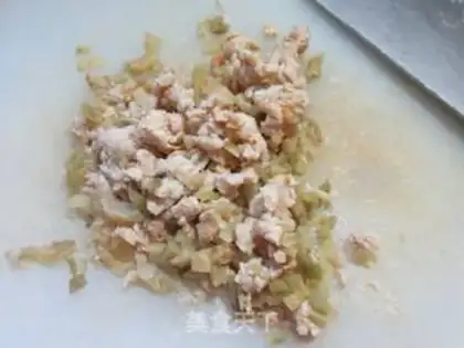 Make Squeeze and greasy bread step 2