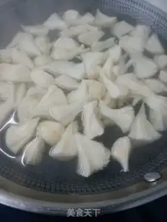 Make Monkey head mushroom belly soup step 11