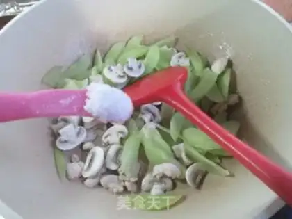 Make Mushrooms, scrawny meat step 6
