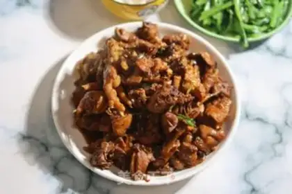 Make Fresh mushrooms, red chicken step 7