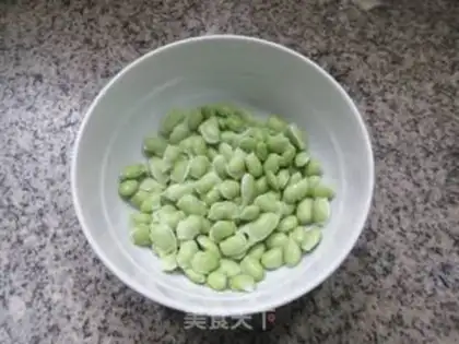 Make Bean-swissed cabbage step 1