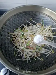 Make The green bean sprouts step 8