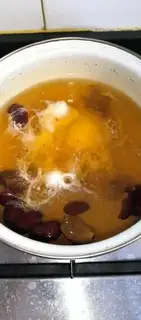 Make Western cucumber date cinnamon egg soup step 3