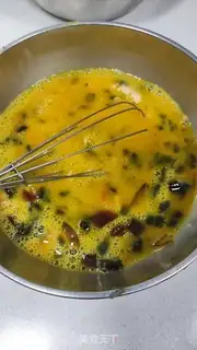 Make Eggs, pine sausages step 8