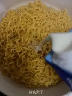 Make Milk cheese and turkey noodles step 3