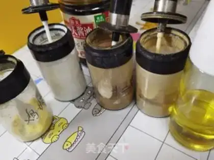 Make A dumpling pan and a bun step 1