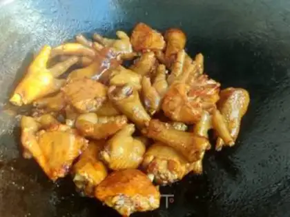Make Carrot potatoes, chicken wings step 7