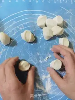 Make A dumpling pan and a bun step 13