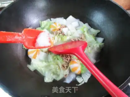 Make Fishseeds with cabbage noodles step 5