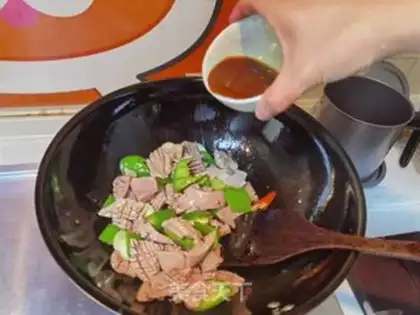 Make Piggy-backed chili step 17