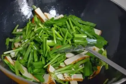 Make Scrambled beans step 5