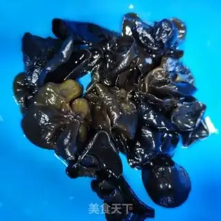 Make "Red dates, black wood, rice." step 2