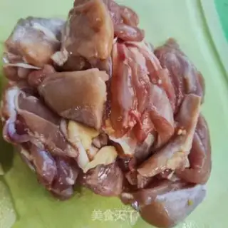 Make Curry potato chicken step 1