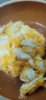 Make Homemade tomato fried eggs step 6