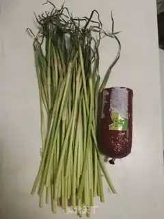 Make Garlic ham and sausage step 0