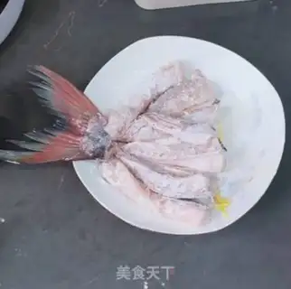 Make Jealousy fish tail step 1