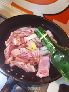 Make Lamb chop carrot soup step 1