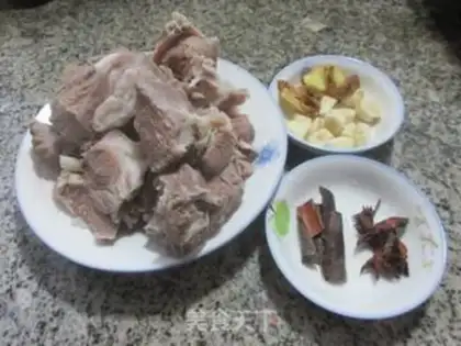 Make Red burning of sheep bones step 0