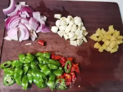 Make Chili fried intestines step 1
