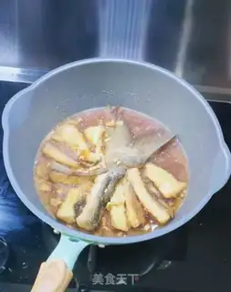 Make Jealousy fish tail step 6