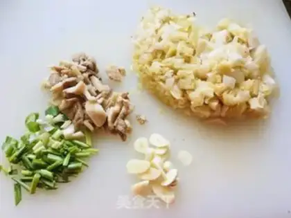 Make Sour and lamb noodles step 0